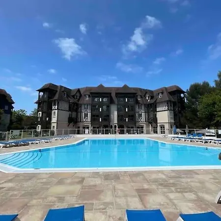 Du Golf Apartment *