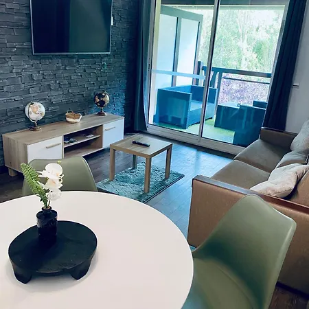 Du Golf Apartment